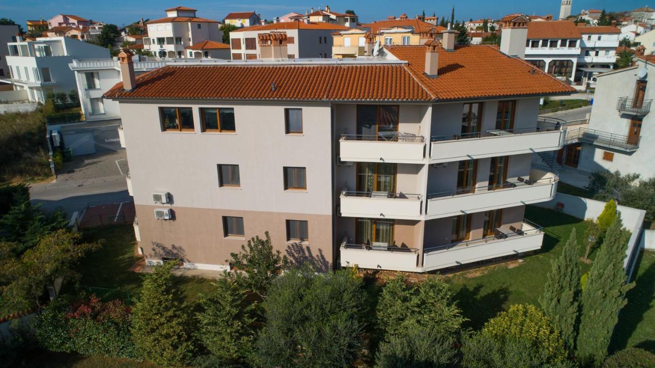Apartments Oliva Premantura Exterior foto