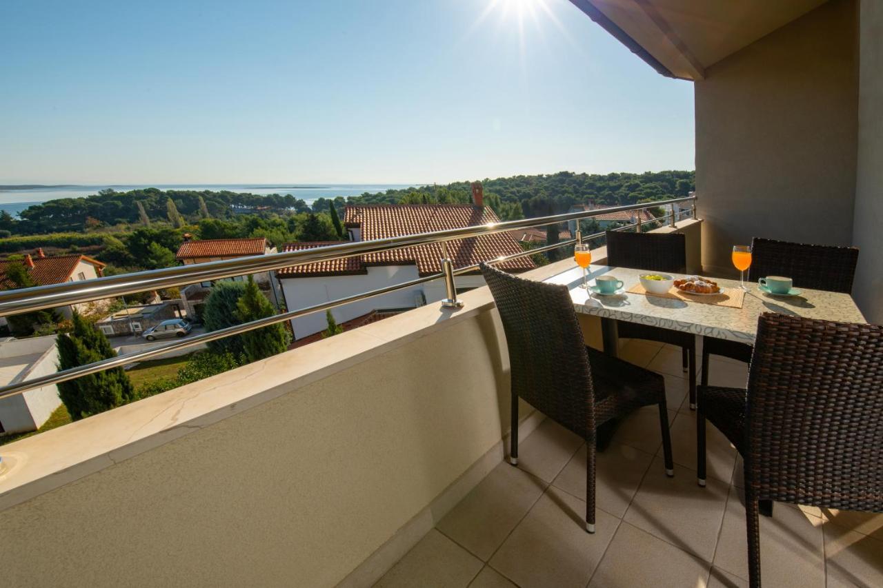 Apartments Oliva Premantura Exterior foto
